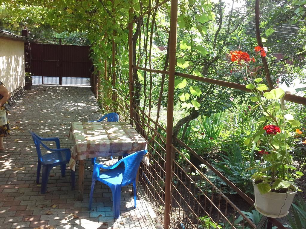 Appartement Dvorik Na Bolshom Fontane à Odessa Extérieur photo